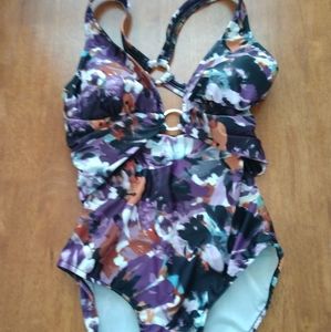 Venus Crisscross One-Piece, size 8 (fits like a 6), super cute, new